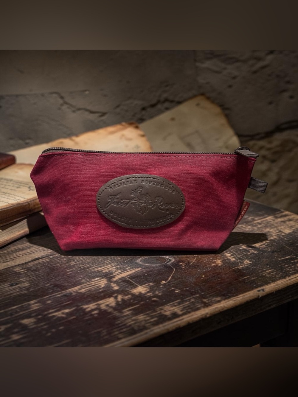 FROST RIVER Medium Accessory Bag 828 $40 Retail EUC